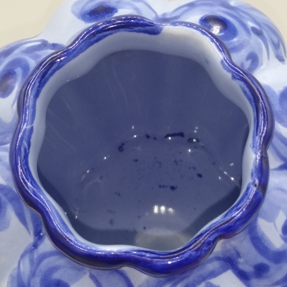 Vintage Portugal Alcobaca Style Hand Painted Floral Rose Vase Signed, 4.25" Tall - Picture 4 of 9